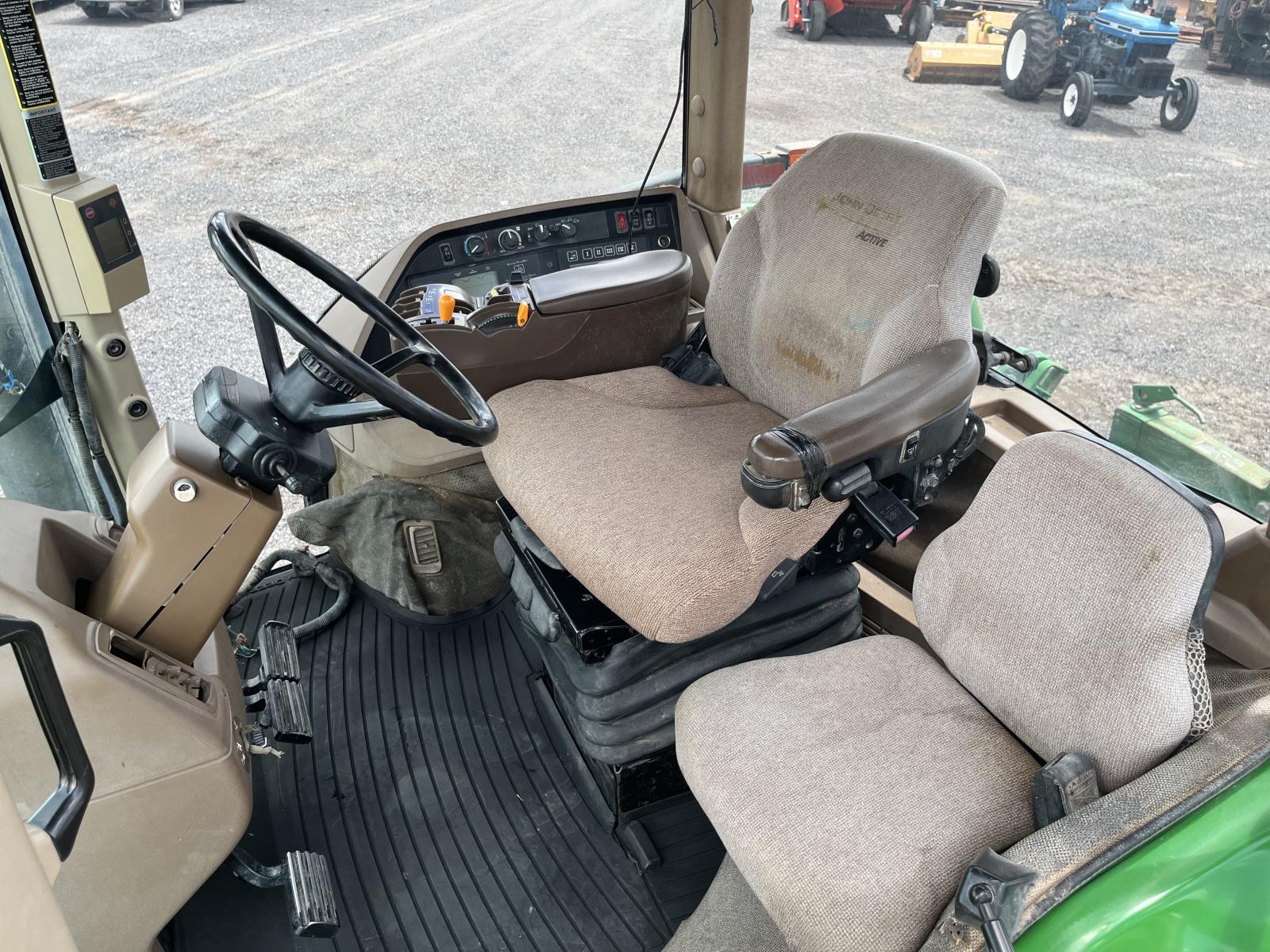 ./imagenes/INVOICE/2019/13516/JOHN DEERE 8520 (3).JPG